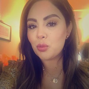 Meet your Posher, Lucy